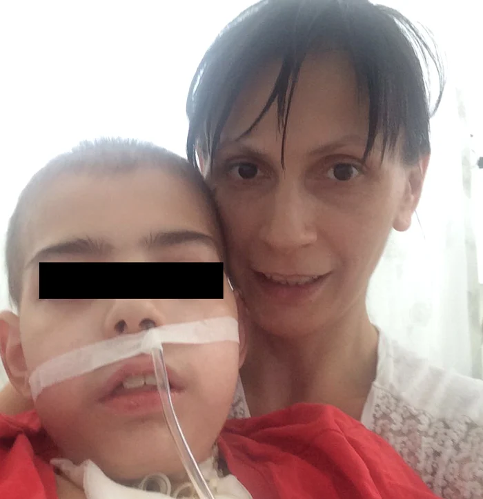 Ionela este nedezlipită de Denis