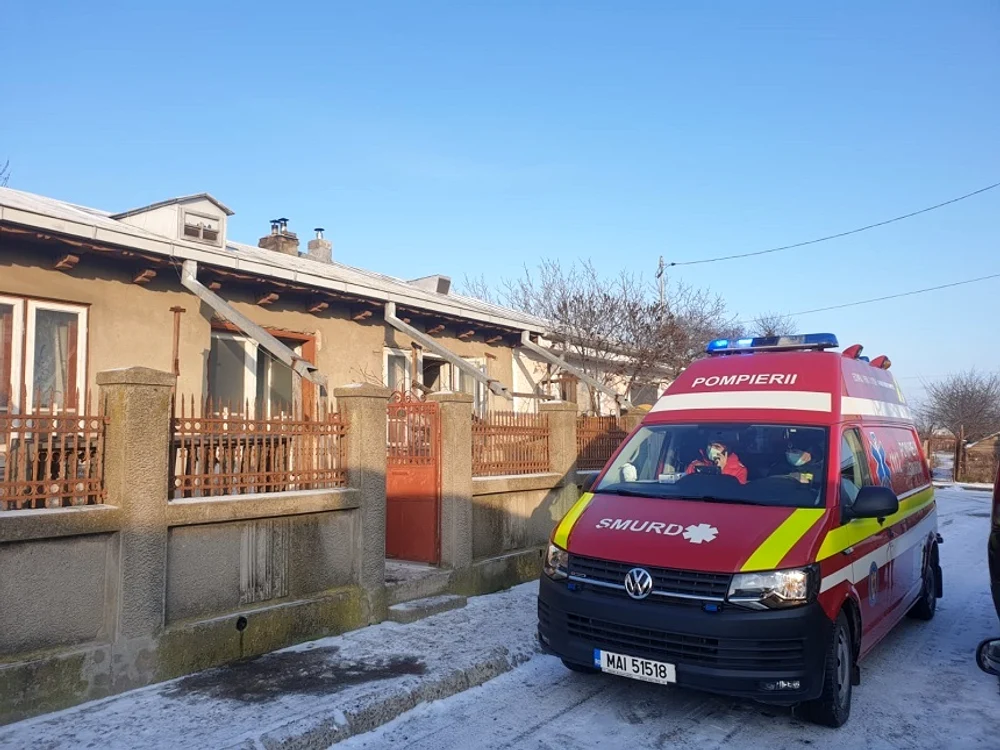 Pompierii sosiți la fața locului l-au salvat pe soțul femeii Sursă foto: ISU Galați