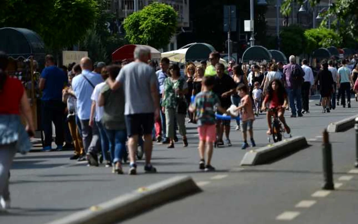 
    Calea Victoriei va fi închisă traficului auto între Piața Victoriei și str. George Enescu  