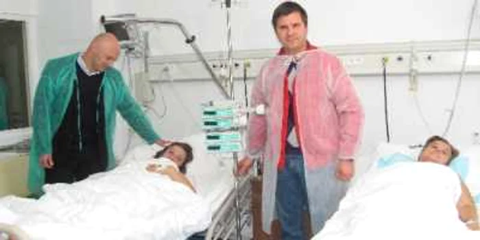 Medicii clinicii Nova Vita alături de pacientele operate în premieră