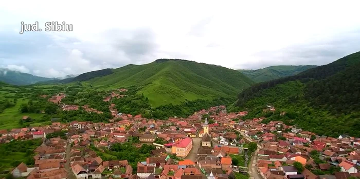 Rășinari Sibiu văzut din dronă pe unde va trece Centura Ocolitoare Sibiu Sud Captură video FB