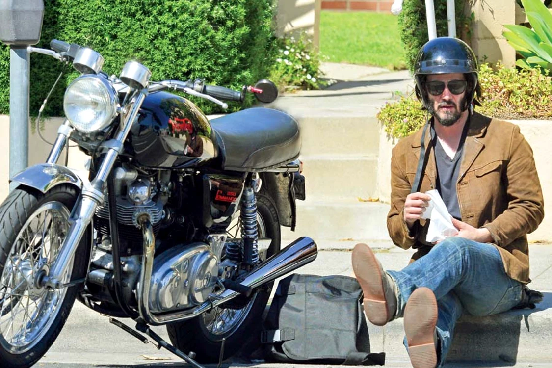 Keanu Reeves a ajuns mai rău ca un boschetar