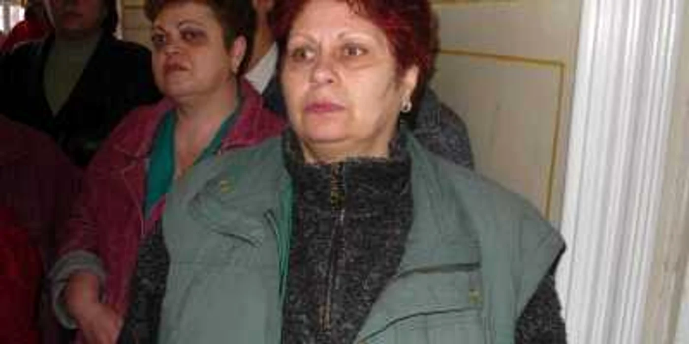 Craiova: Simion Ionela spune că abia are bani de pâine.