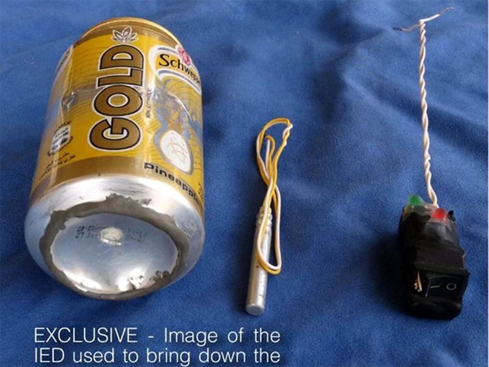 ISIS susţine că a doborât avionul cu o bombă ascunsă într-o cutie de suc