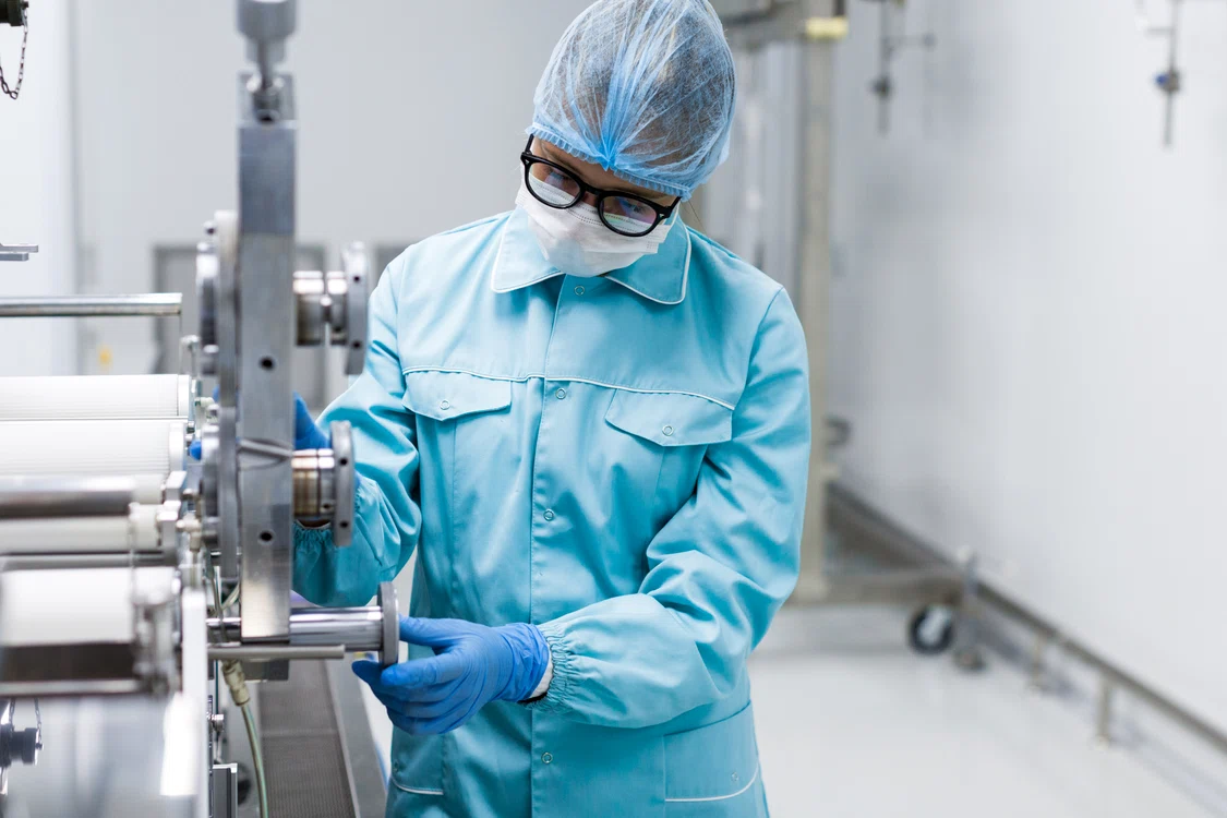 Ucrainenii deschid o fabrică de medicamente în România. Foto: magnific.com