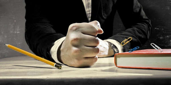 Profesor agresiv FOTO Shutterstock 