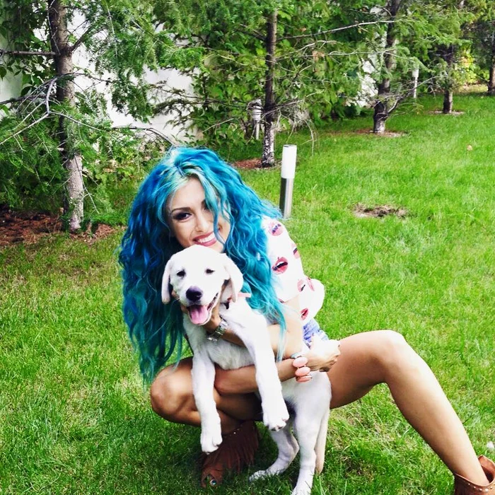 Animale de companie ale vedetelor din România: Antonia (26 de ani) își iubește mult bulldog-ul francezfoto: Arhiva Personală