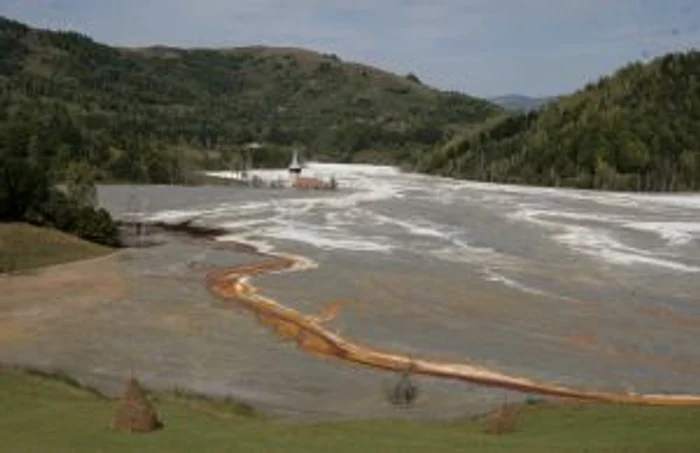 Halda de steril de la Valea Şesii a acoperit satul Geamăna