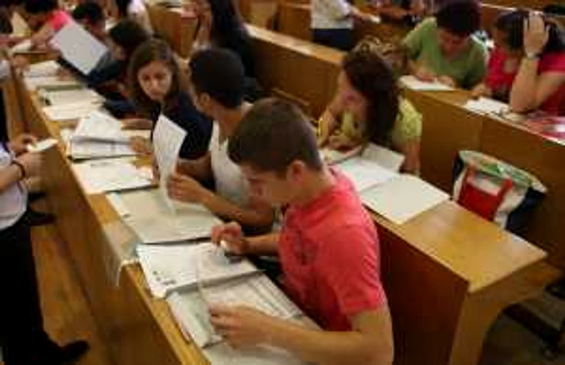 Majoritatea tinerilor au optat pentru cel puţin două specializări