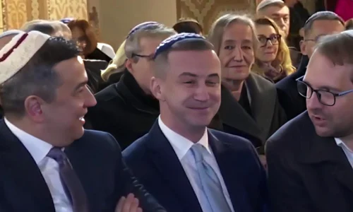 Grindeanu si fritz surprinsi zambind la sinagoga luni, 25 dec captura antena 3 png