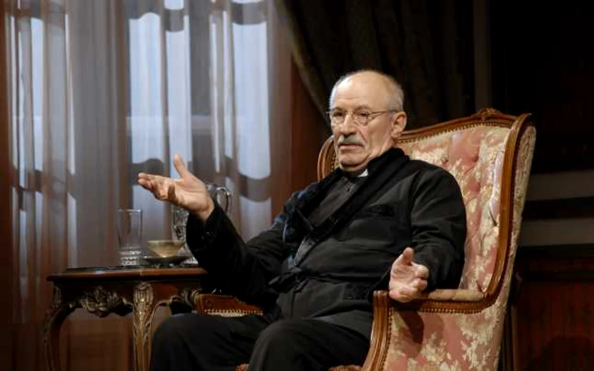 Actorul Victor Rebengiuc (82 de ani) va citi fragmente din nuvela lui Orwell.     Foto: TNB