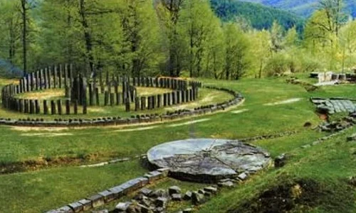 Intalnire cu dr  Ovidiu Ţentea, arheolog şi preşedinte al asociaţiei Antiquitas jpeg