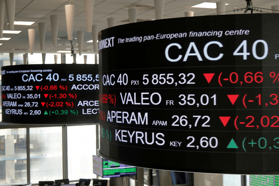 Perspectiva crizei globale se confirmă, reapar intervențiile de criză în sistem