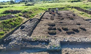 O nouă descoperire arheologică în Castrul roman de la Răcari (© Facebook / Cosmin Vasile)