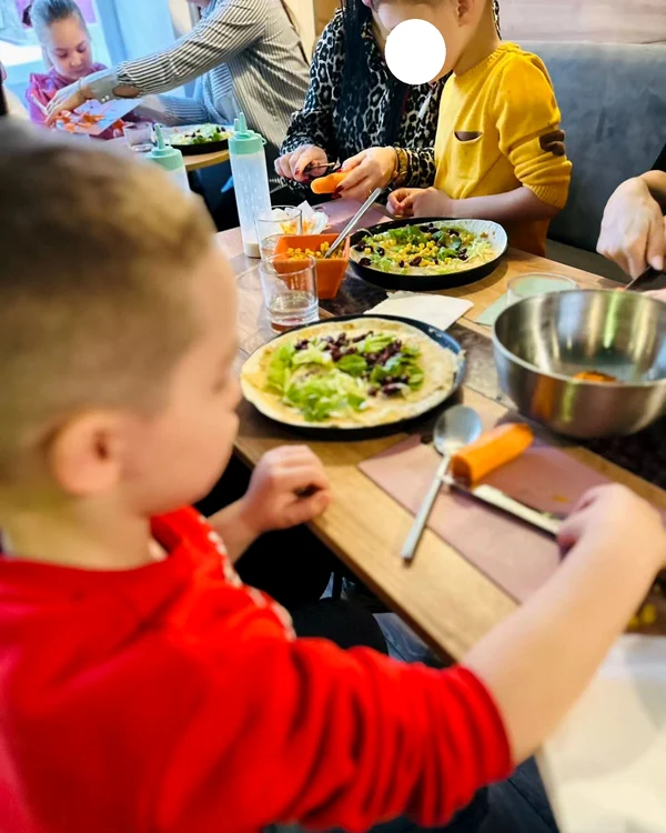 Copiii parrticipă la diferite ateliere FOTO Greenys