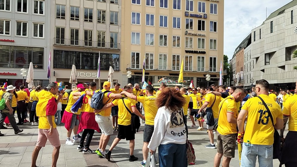 VIDEO Munchen, colorat în galben. Fanii români fac legea înainte de meciul cu Ucraina