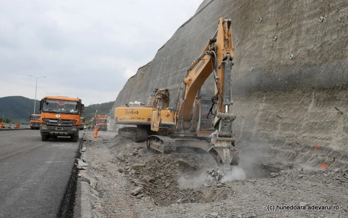 dealul liliecilro de pe autostrada lugoj deva foto daniel guta adevarul