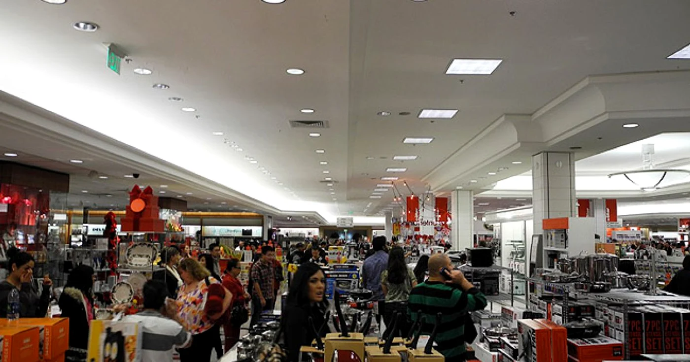 Black_Friday_America_Macys