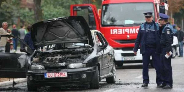 Maşina a fost distrusă în proporţie de 80 la sută