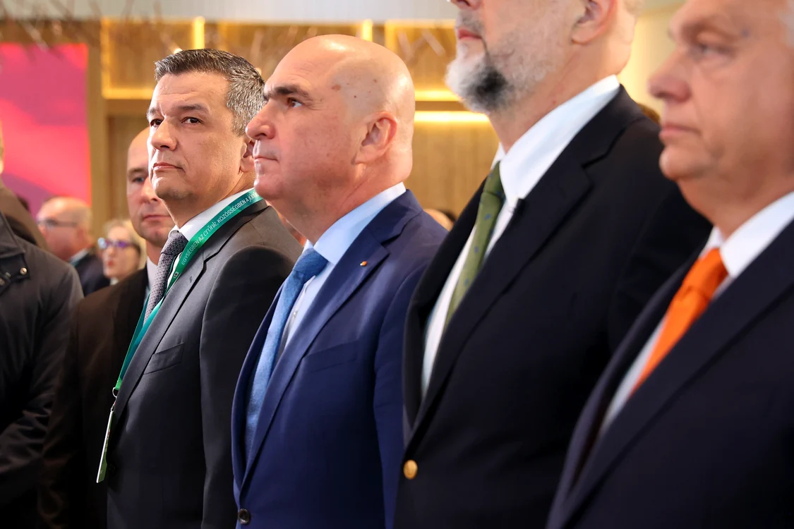 Ilie Bolojan și Sorin Grindeanu, la Congresul UDMR. FOTO Inquam / Simion Tataru