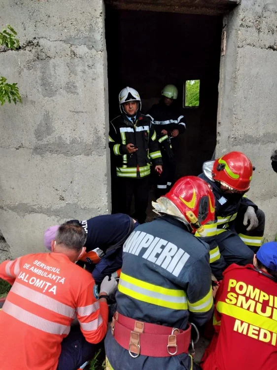 Copilul a fost salvat de pompieri FOTO ISU Ialomiţa