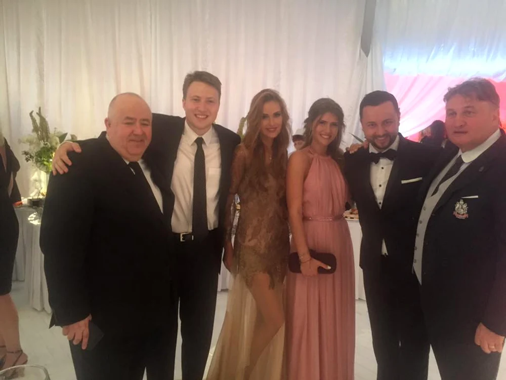 Cătălin Măruță, alături de alți invitați la nunta lui Bobby Păunescu cu Alice Peneacă