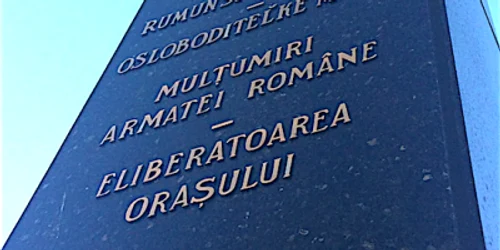 Slovacia - Obeliscul Negru din Banska Bystrica - oraş eliberat de Armata Română Foto Sînziana Ionescu