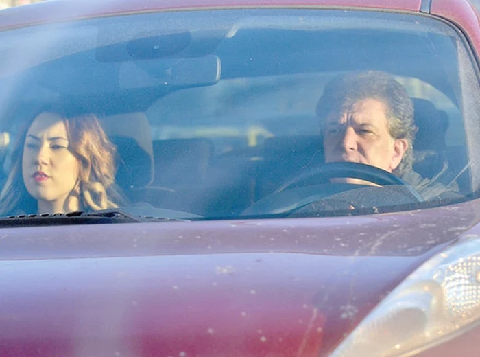 
    Irina şi Mugurel  cântă în  trupa “The Sinners”  (Păcătoşii)  