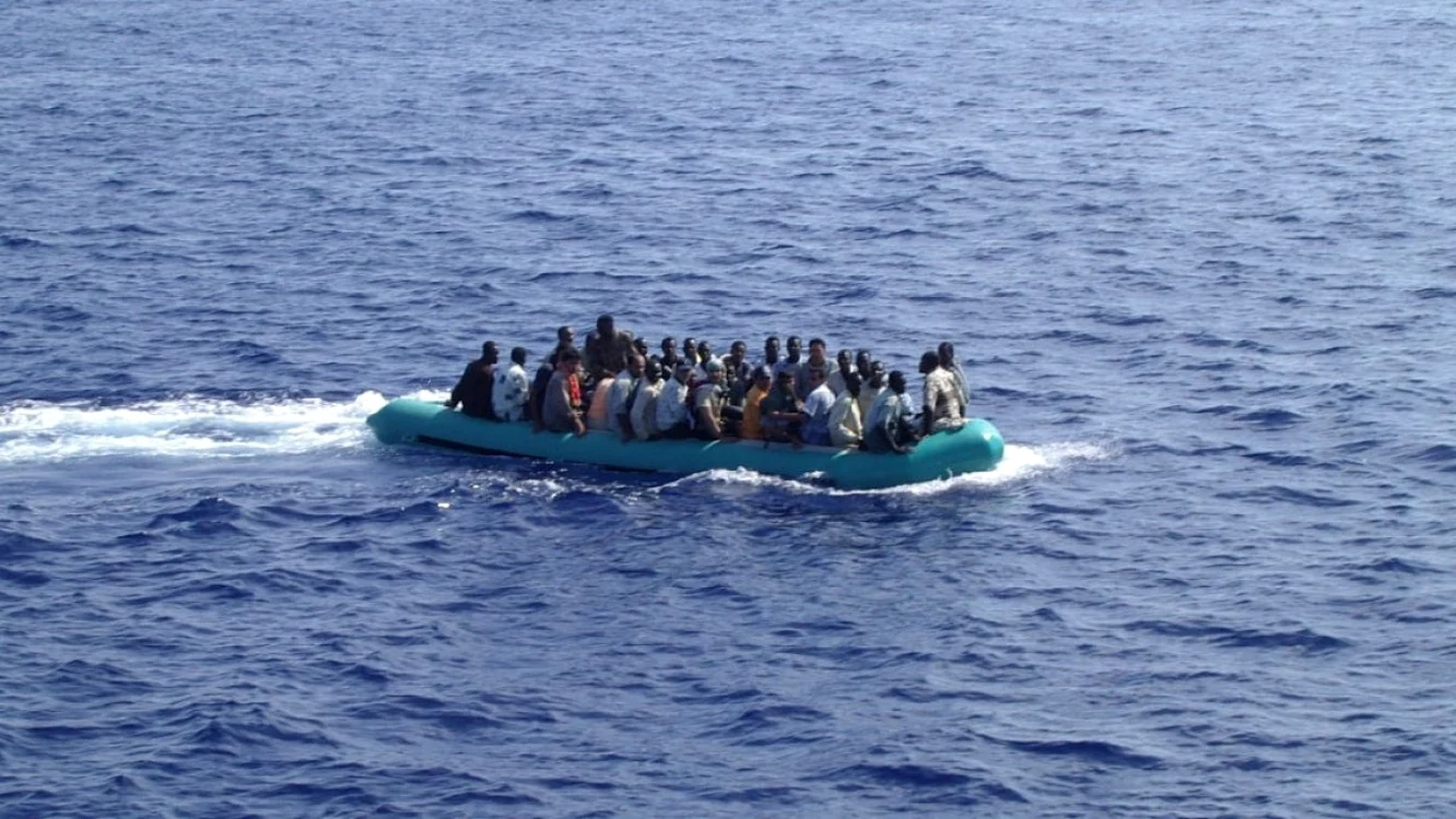 La 11 noiembrie, Regatul Unit a înregistrat un număr-record de migranţi, cu nu mai puţin de 1.185 de persoane traversând canalul în mici ambarcaţiuni în acea zi.