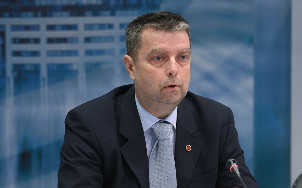 Scandalul aurului și banilor destinați Ucrainei se amplifică în Ungaria. Un fost procuror-șef, suspendat