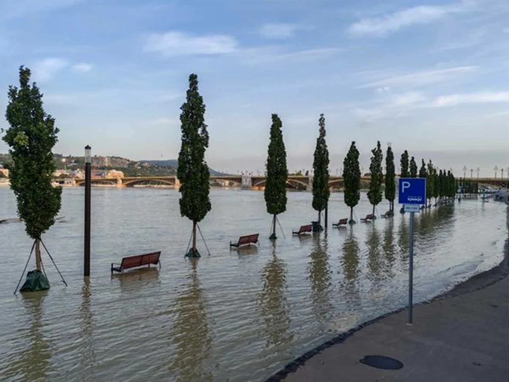 Dunărea a ieșit din matcă la Budapesta. Sursă foto: Facebook/Jurnalul de vreme 