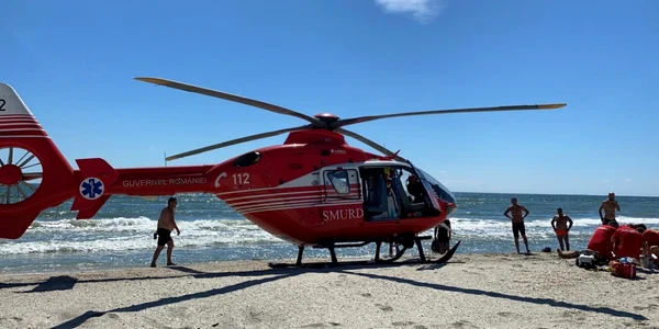 elicopter pe plaja foto isu constanta