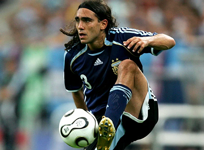 FOTBAL: Argentinianul Juan Pablo Sorin, aclamat de 55.000 de spectatori