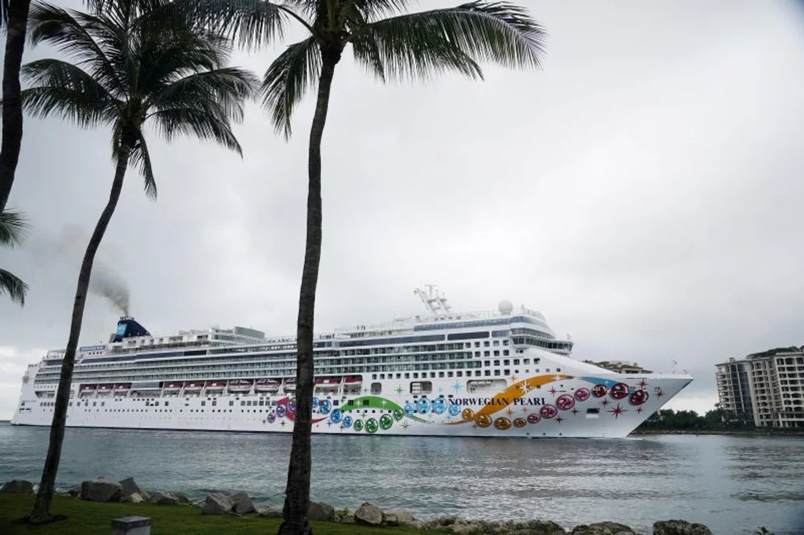 "The Big Nude Boat" FOTO: X