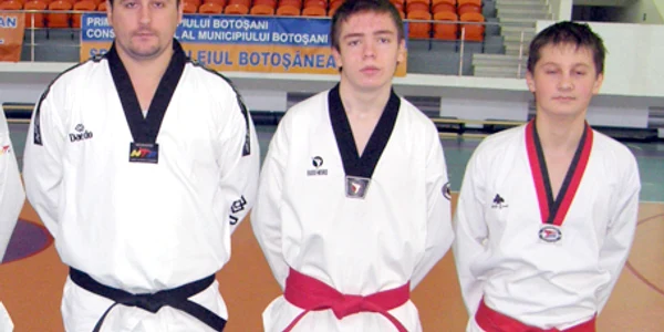 Nicoale Pasniciuc (stânga)