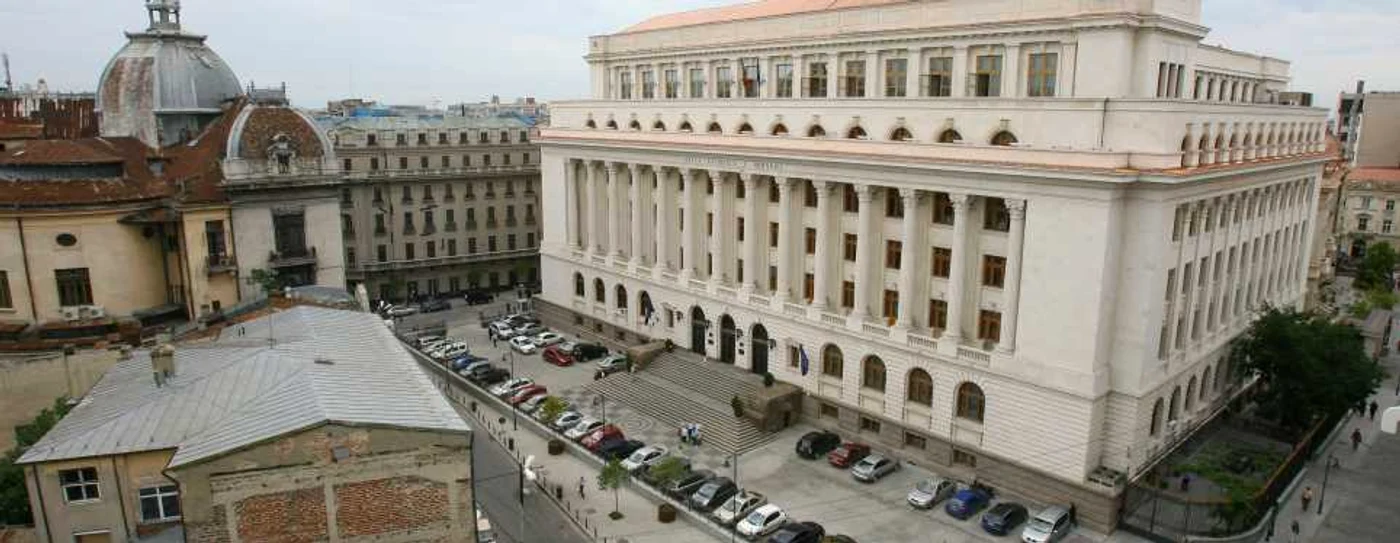 BNR dă un semnal de stimulare a creditării, ceea ce se poate traduce într-o creştere a consumului, pe măsură ce firmele reiau investiţiile, datorită creditelor mai ieftine
