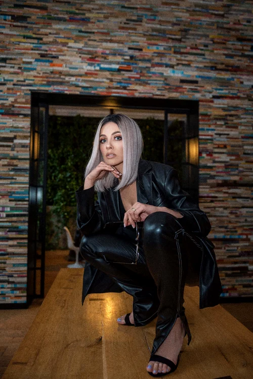 5 andreea ibacka e kim kardashian 4 jpg jpeg