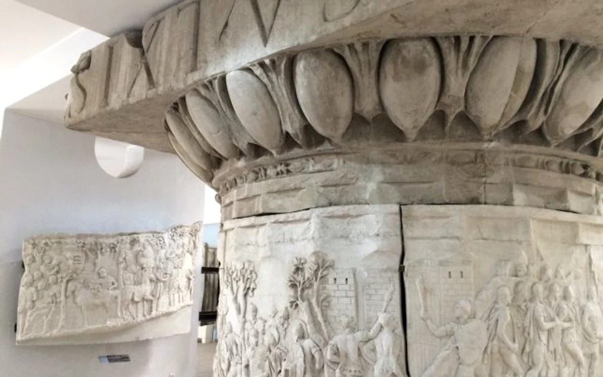 Columna lui Traian de la Bucureşti - Muzeul Naţional de Istorie a României Foto Sînziana Ionescu