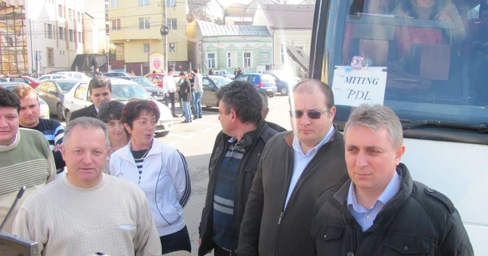 Aproximativ 40 de pedelişti s-au îmbarcat în autocar la Zalău FOTO Adevărul