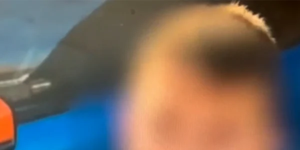 copil la volan jpg