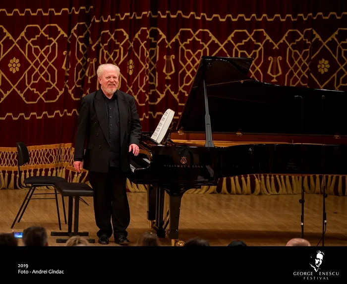 27 alina maria binder si nicolae al romaniei la festivalul george enescu 10 jpg jpeg