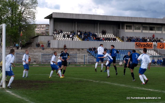 Fotbalul revine în Hunedoara, în Liga a patra. FOTO: Daniel Guţă. ADEVĂRUL.