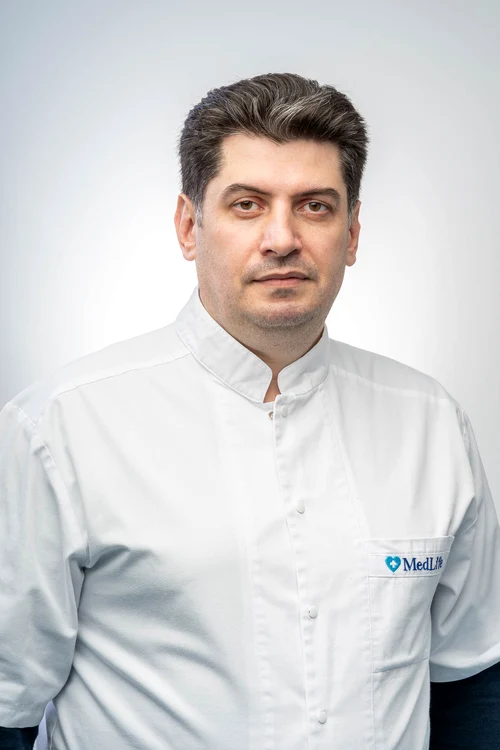 2 dr florin ceausu medlife jpg jpeg