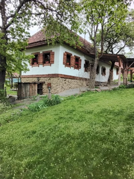 Din ruină, în bijuterie rurală. Foto: arhiva.