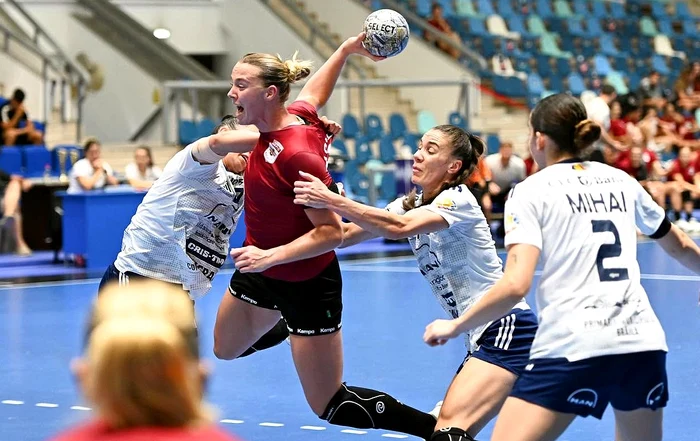 Rapid s-a dovedit a fi cea mai în formă formație prezentă în Bănie (Foto: Universitatea Craiova)