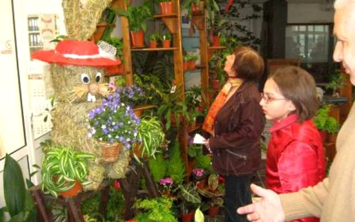 Expoziţia de flori a atras vizitatori dis de dimineaţă