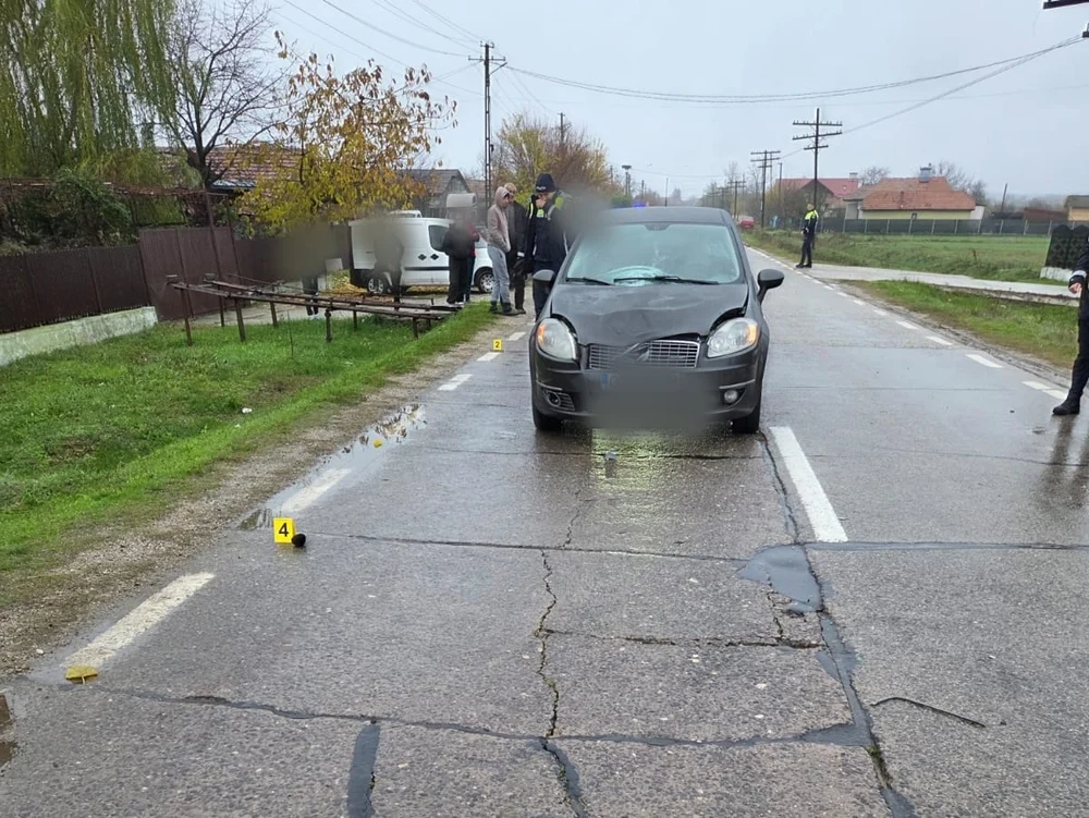 Accident rutier mortal în Olt. Un șofer de 75 ani a lovit cu mașina un pieton care circula pe partea dreaptă a drumului