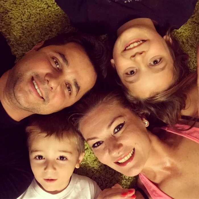 
    Cove, soția lui, Florentina, și copiiifoto: PRO TV  