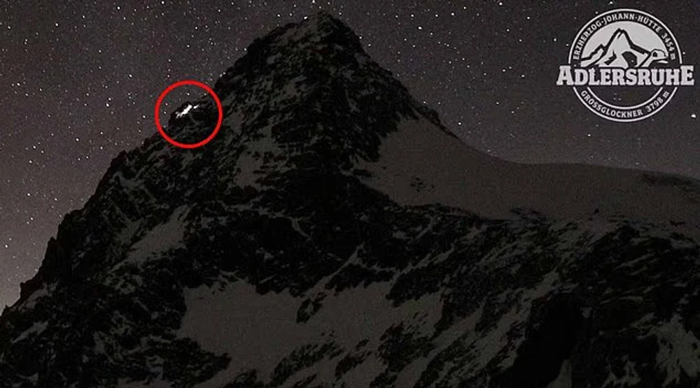 Imagini surprinse de un webcam arată cum o alpinistă a fost lăsată să moară pe cel mai înalt munte din Austria de iubitul ei