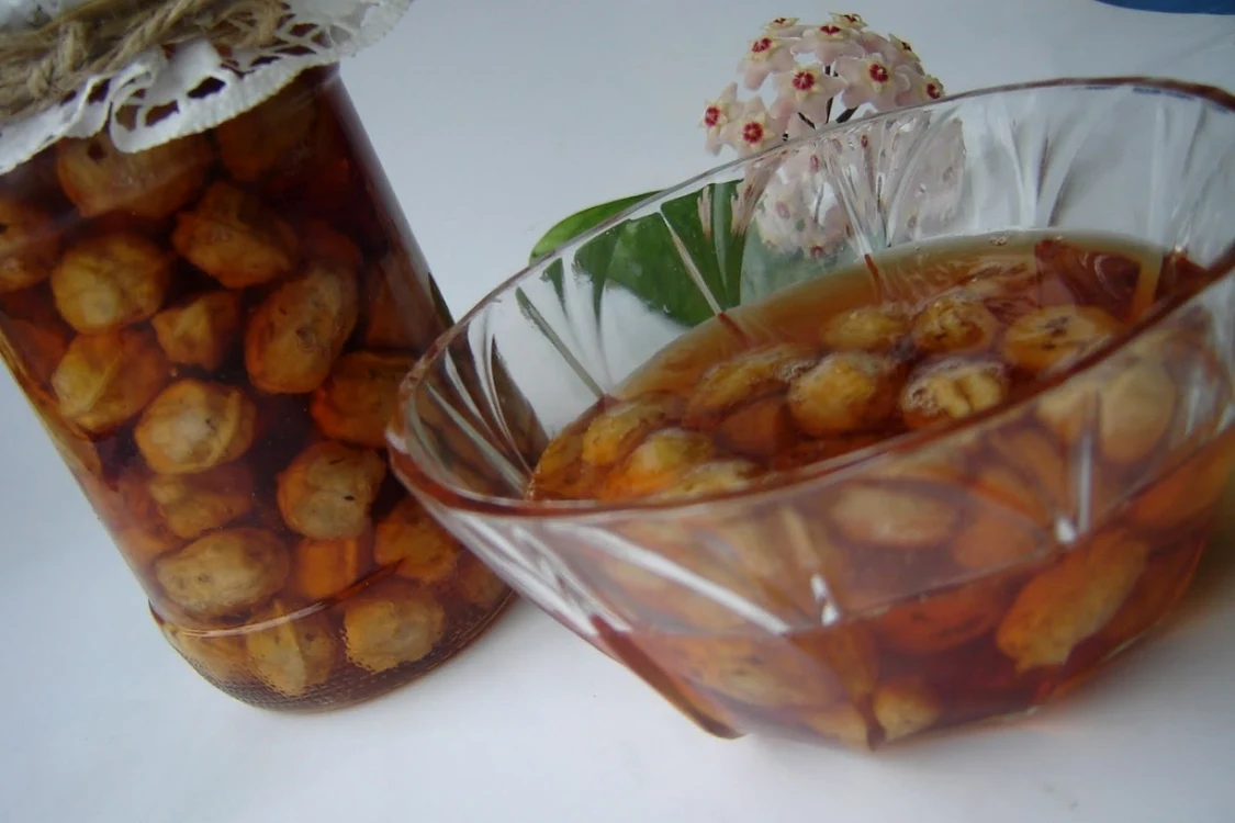 Dulceaţă de nuci FOTO www.gustos.ro